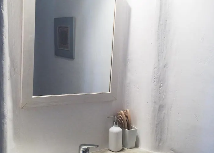 White Luxury With Amazing Seaview And Pool